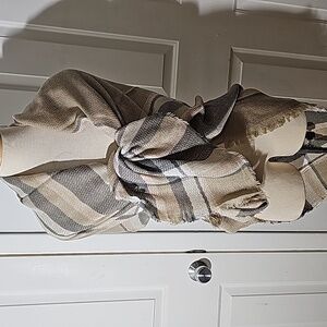 Riah Fashion large square scarf. New with tags. Gray plaid.